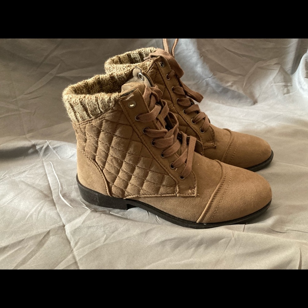 Mini Boots